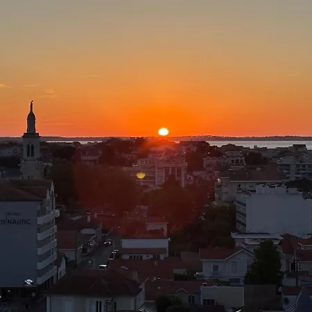 Esperanza Basin And Port View * Arcachon